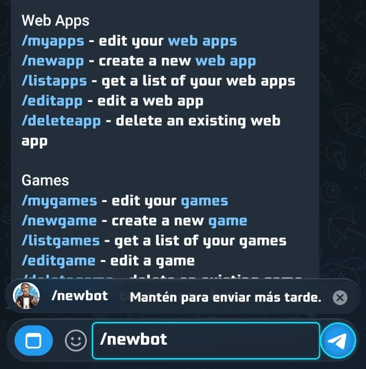 Campo de mensaje con /newbot escrito y el botón de enviar señalado
