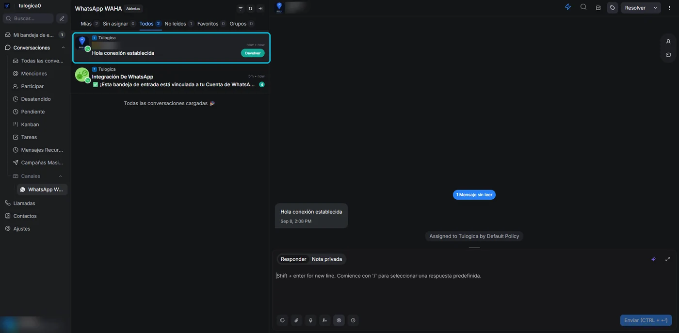 Bandeja de conversaciones mostrando un mensaje entrante recibido por el canal de WhatsApp